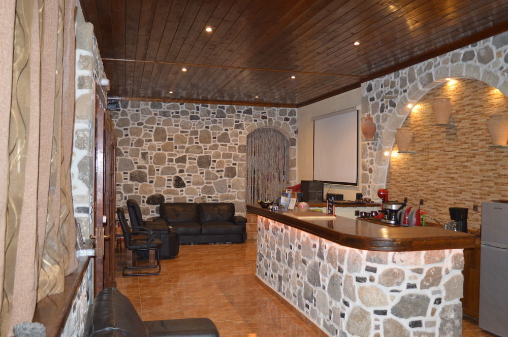 Mandrákion 罗曼特佐旅馆酒店 外观 照片