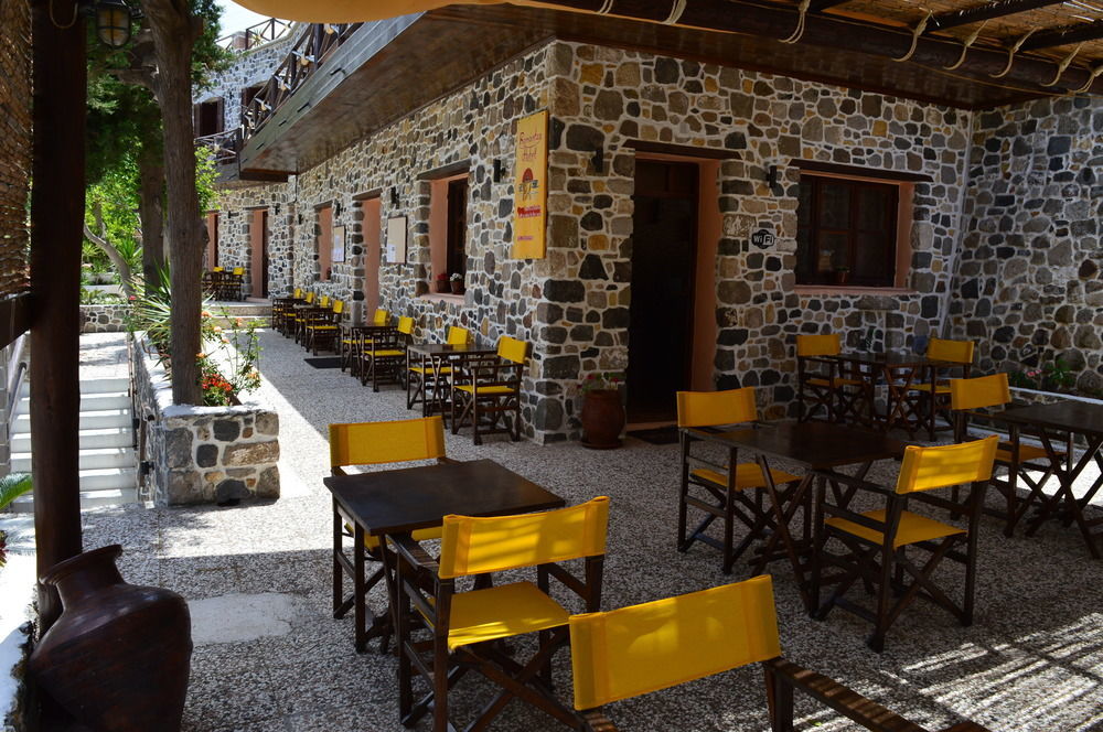 Mandrákion 罗曼特佐旅馆酒店 外观 照片